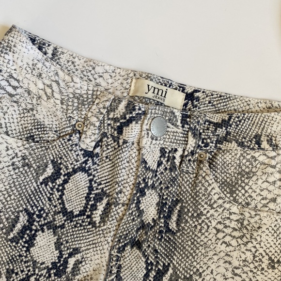 Ymi•shorts• - Picture 2 of 3